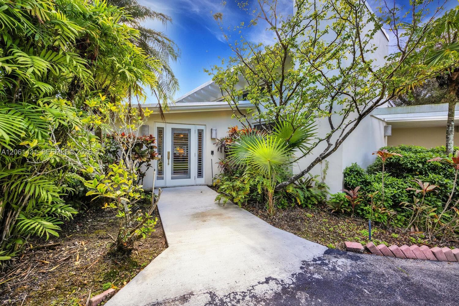 12200 SW 74th Ct, Pinecrest FL 33156 photo 3