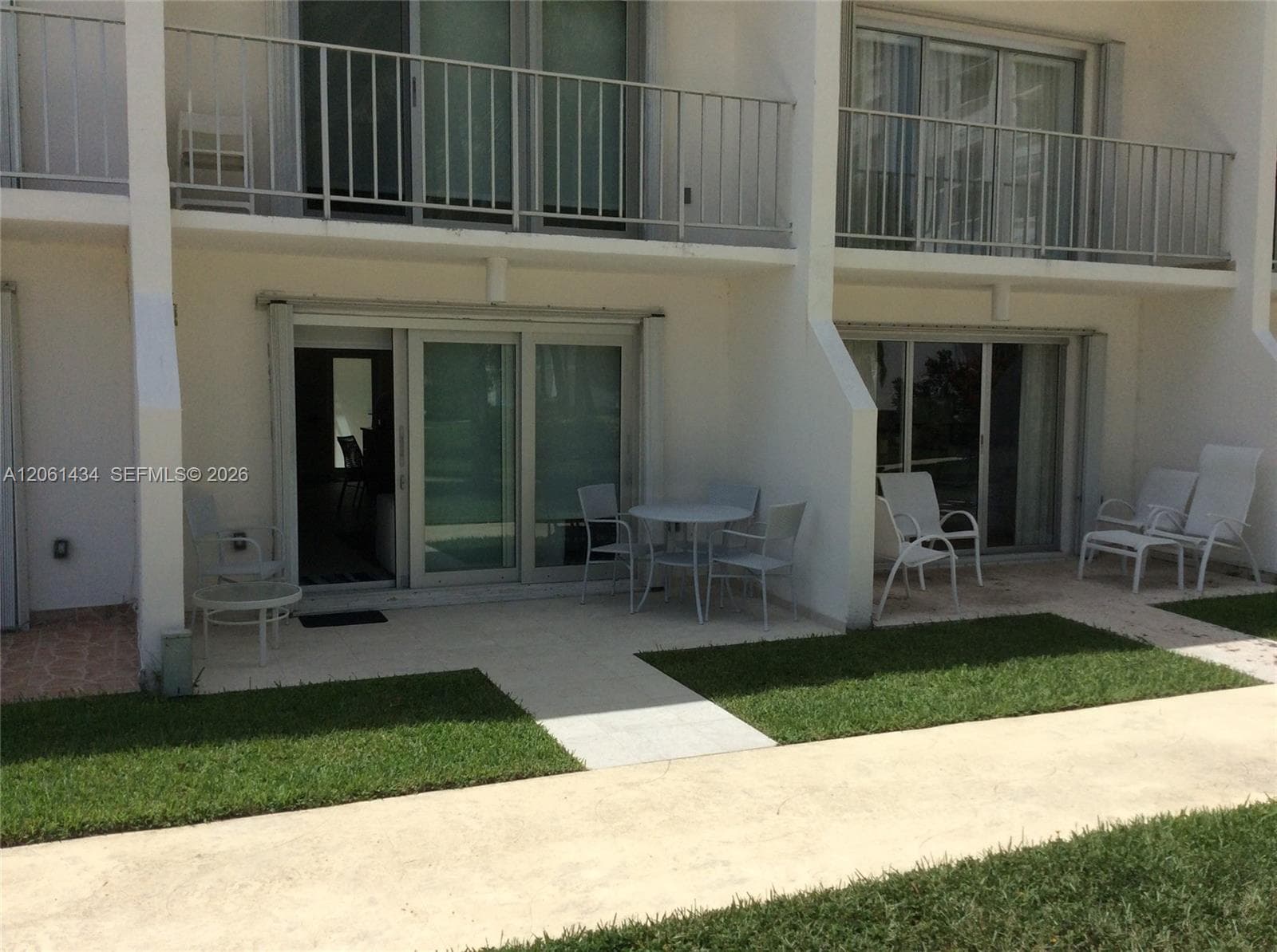 881 Ocean Dr, Key Biscayne FL 33149 photo 2