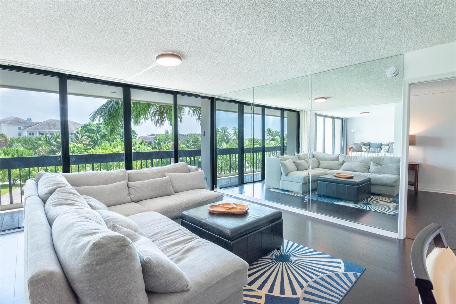 2400 PRESIDENTIAL Way # 302, West Palm Beach FL 33401
