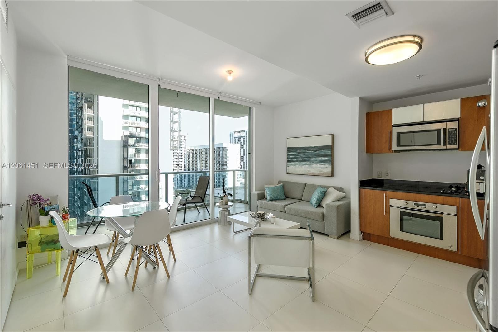 300 S Biscayne Blvd # 2309, Miami FL 33131 photo 3