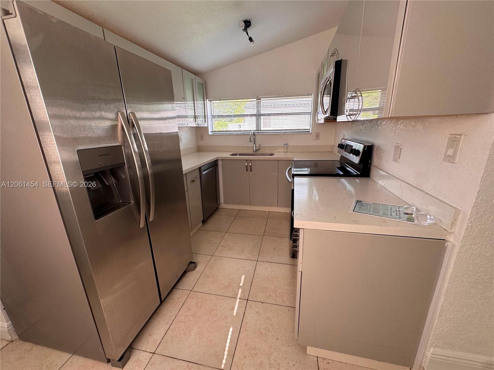 124 NW 89th St # 124, El Portal FL 33150 photo 3