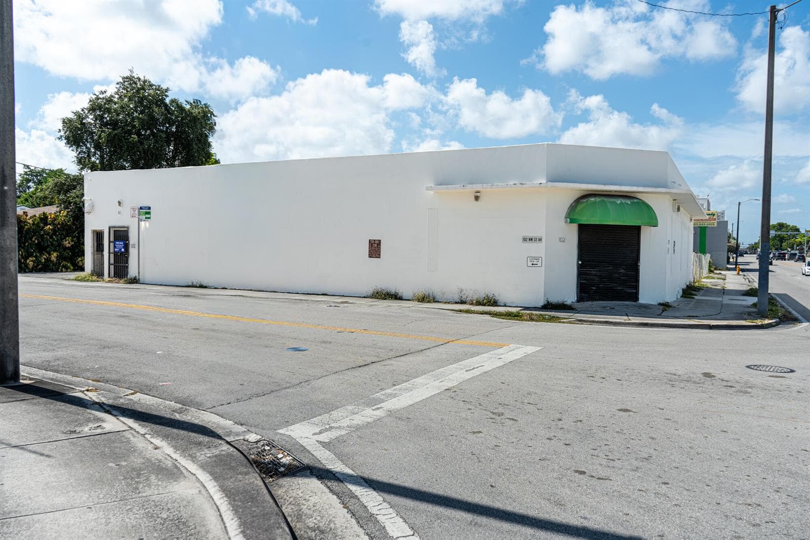 102 NW 22ND Avenue, Miami FL 33125 photo 2