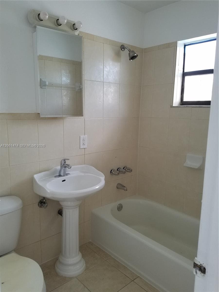 4450 SW 67 AVE # Y, Miami FL 33155 photo 2