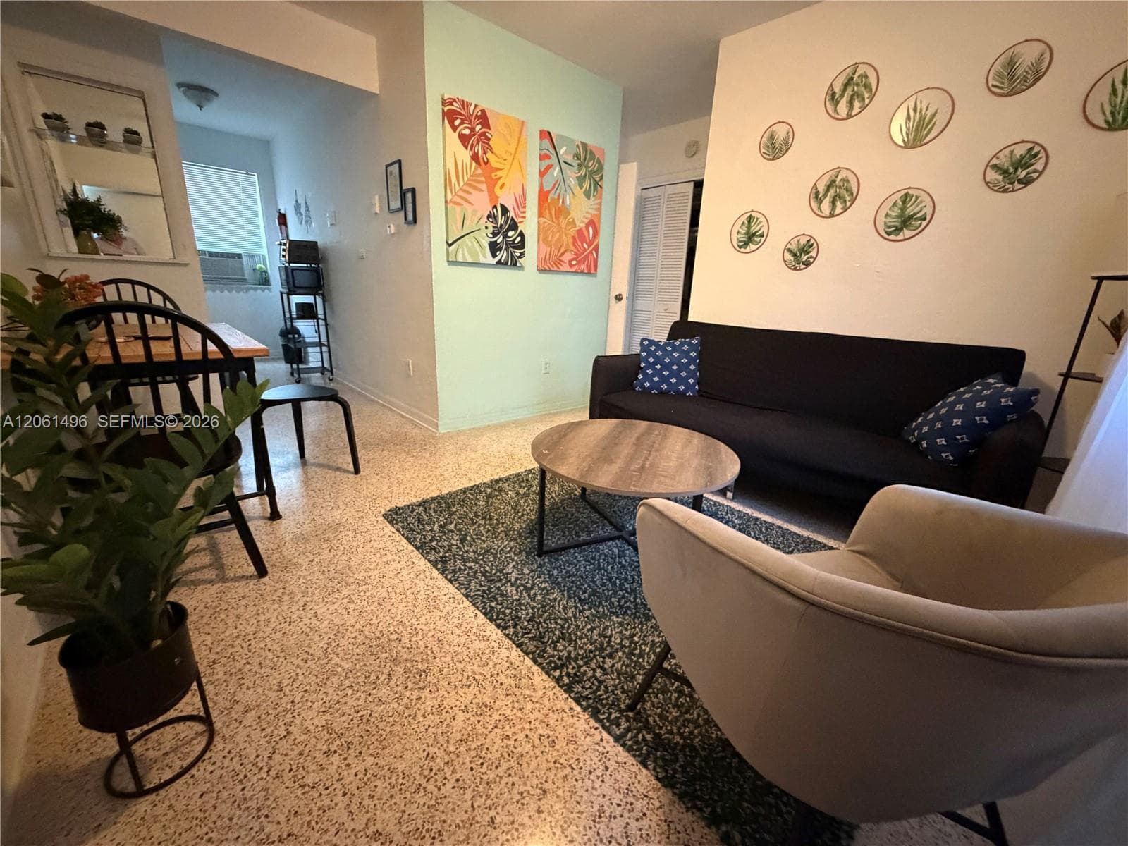 461 SW 6th St # 8, Miami FL 33130 photo 2