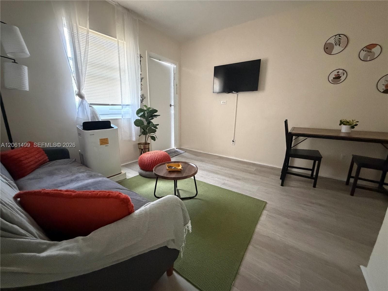 461 SW 6th St # 10, Miami FL 33130 photo 2