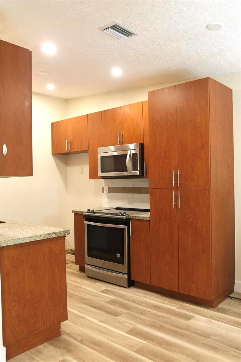 7914 PEMBROKE Road # 7914, Miramar FL 33023 photo 3