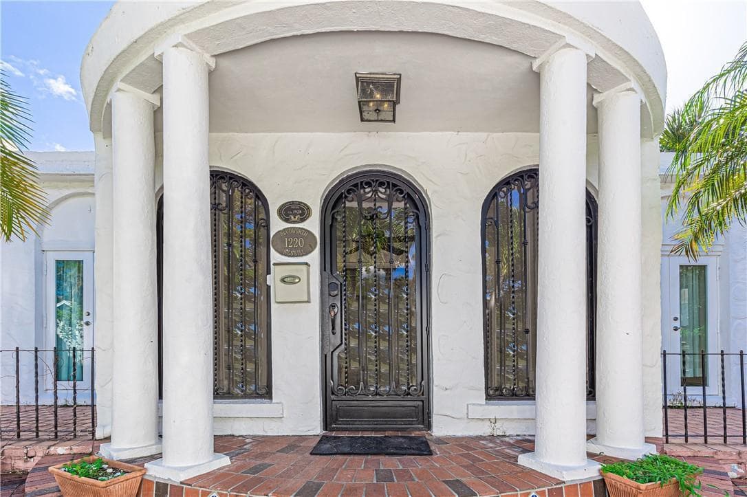 1220 SE 2ND Street, Fort Lauderdale FL 33301 photo 2