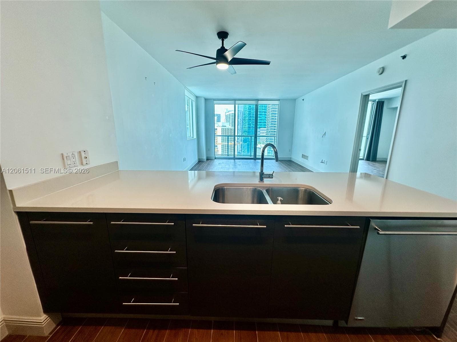 500 Brickell Ave # 2407, Miami FL 33131 photo 5