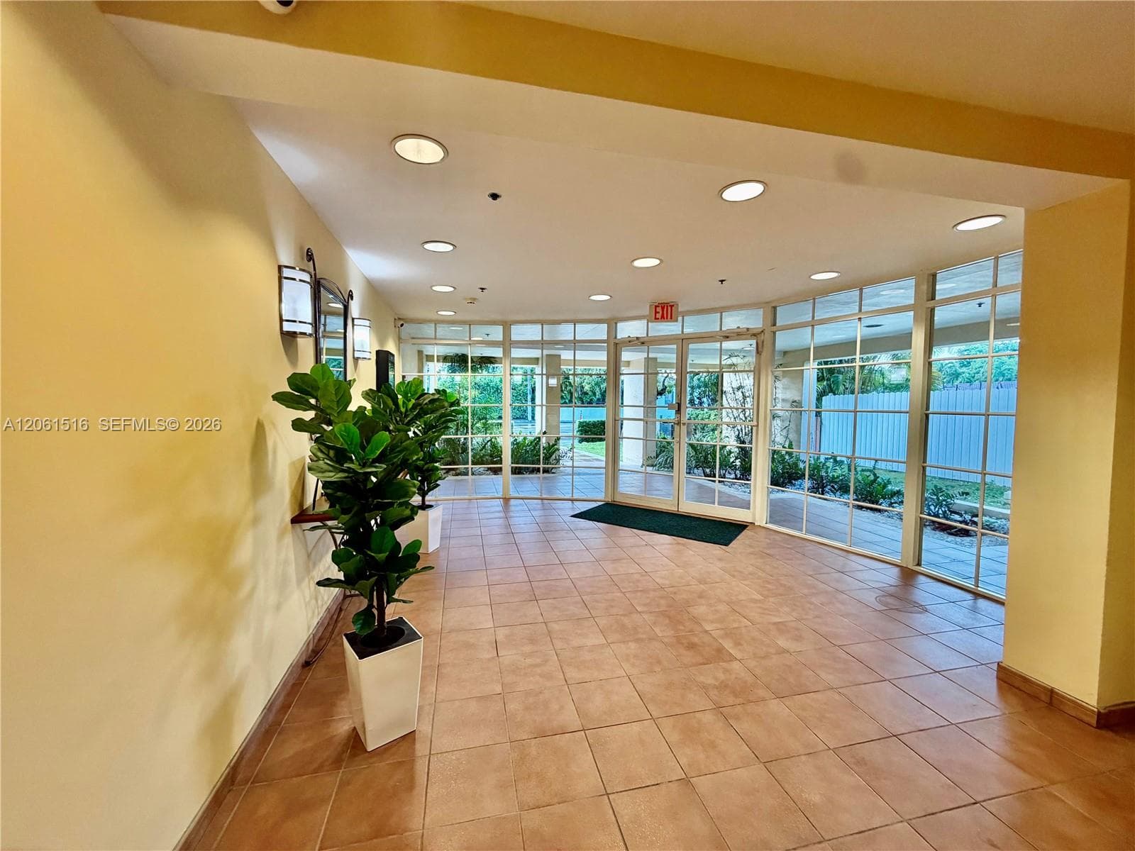 601 SW 37th Ave # 303, Miami, FL 33135 photo 2