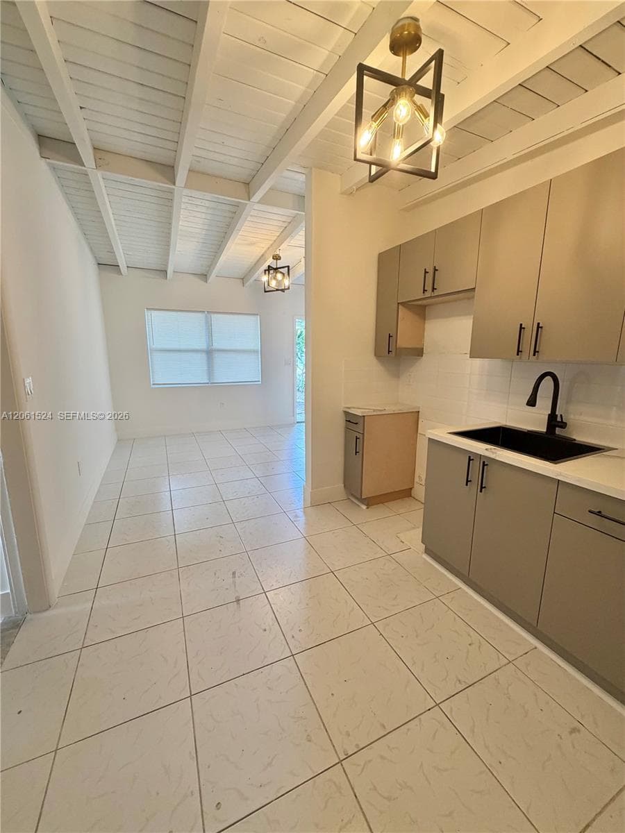 6110 Monroe St, Hollywood FL 33023 photo 3