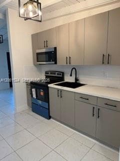 6110 Monroe St, Hollywood FL 33023