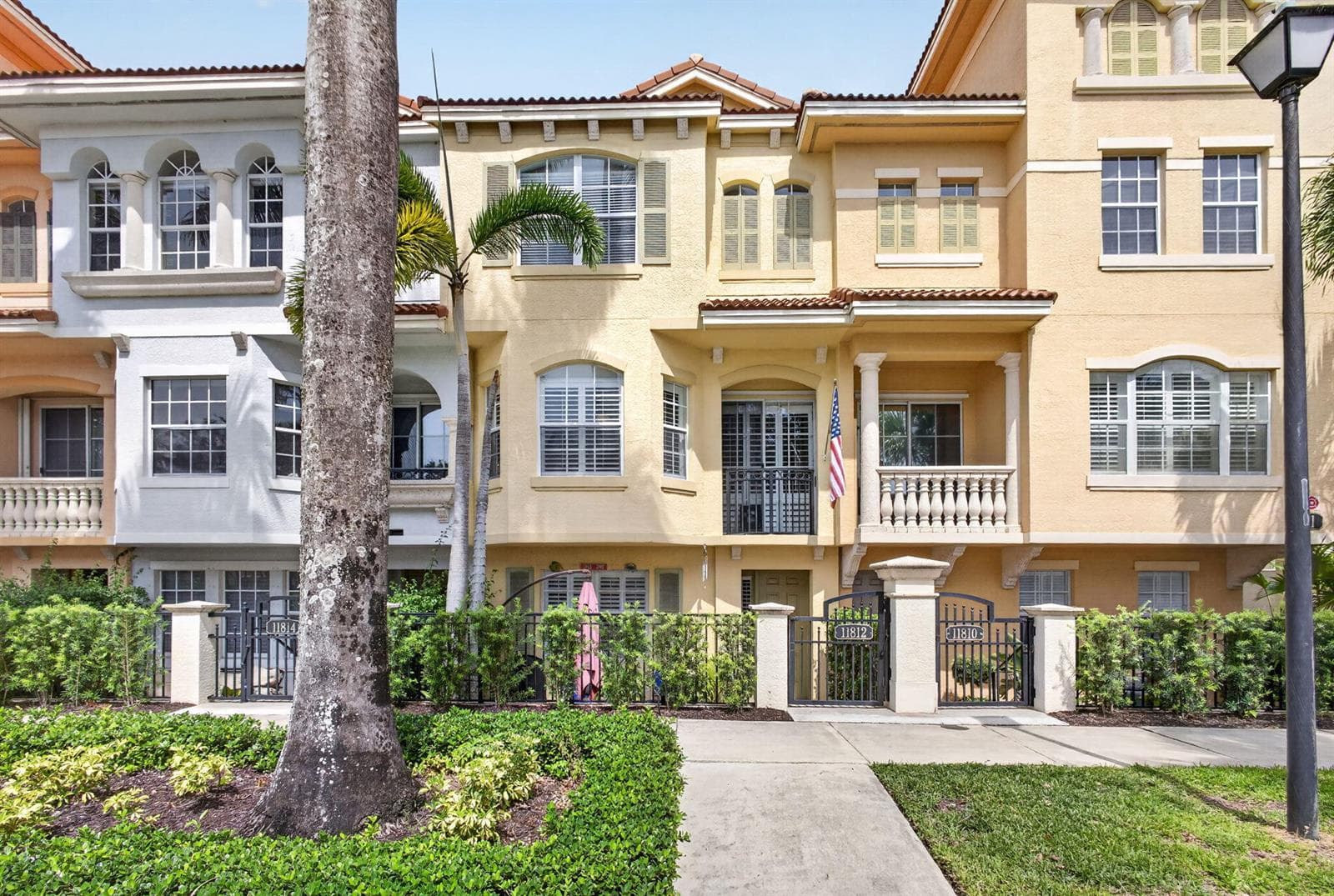 11812 Valencia Gardens Avenue, Palm Beach Gardens FL 33410 photo 2