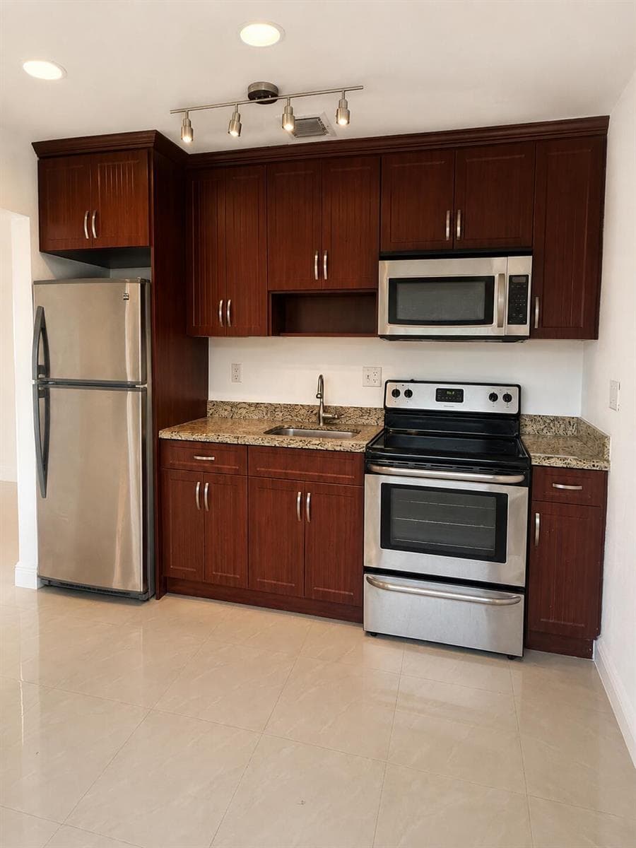 101 SW 3rd Avenue, Boca Raton FL 33432 photo 4
