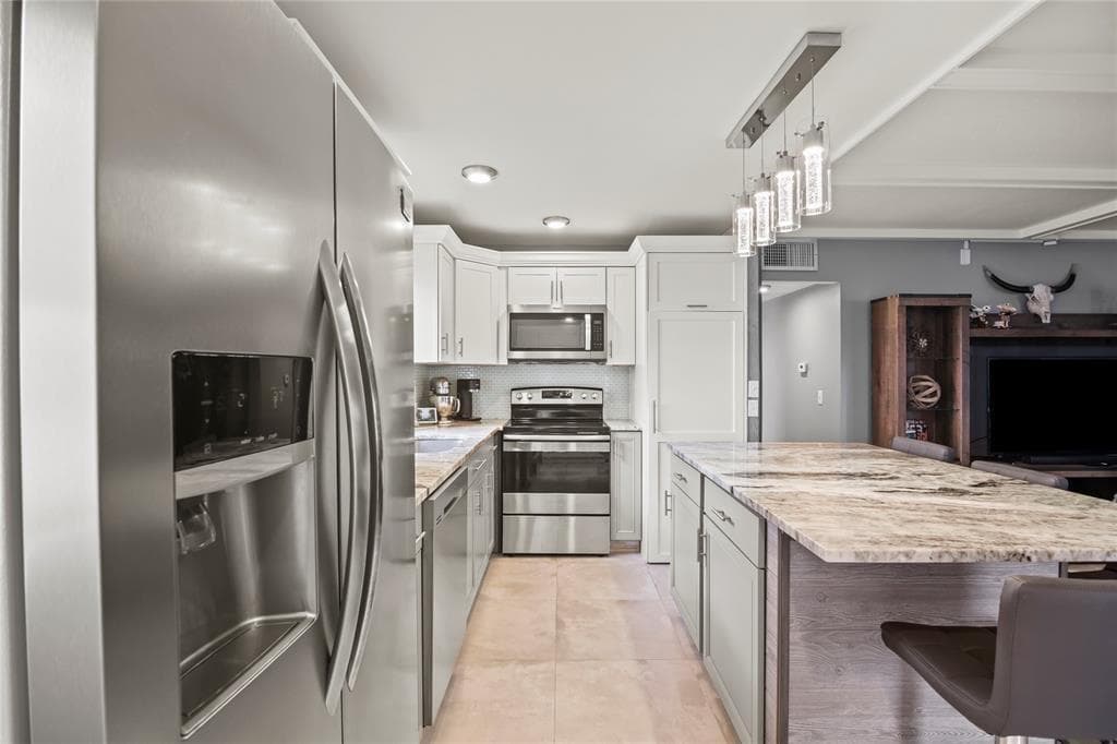 352 Saxony Trail # 352, Delray Beach FL 33446 photo 2