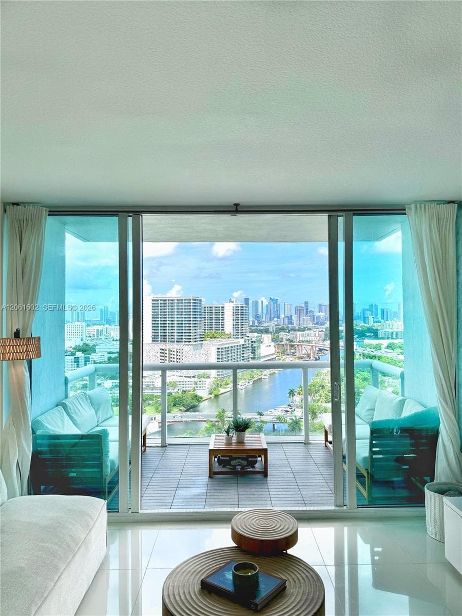 1861 NW S River Dr # 2609, Miami, FL 33125 photo 2