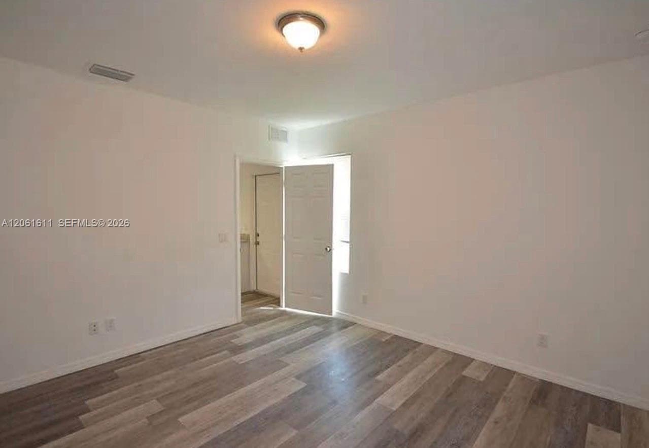 2221 Carver Ave, Fort Myers FL 33916 photo 2
