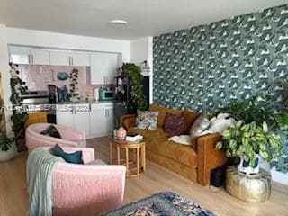 345 Ocean Dr # 718, Miami Beach, FL 33139 photo 2