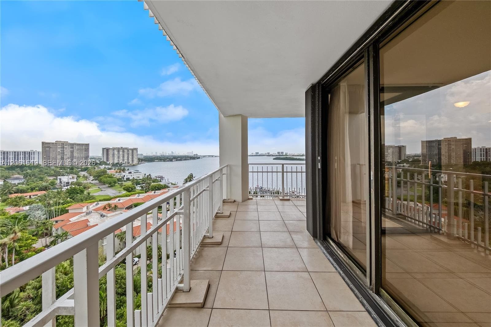 4000 Towerside Ter # 1405, Miami FL 33138