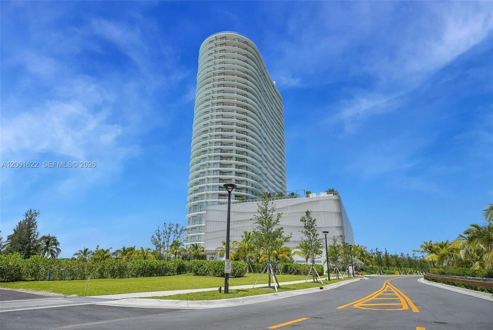 2411 Laguna Circle # 1610, North Miami FL 33181 photo 2