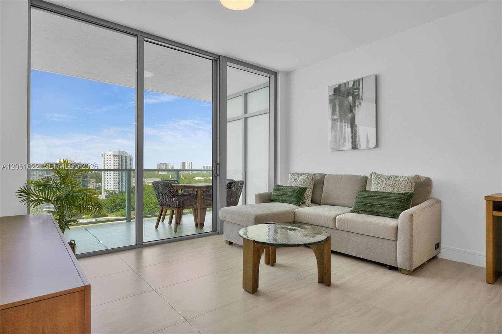 2411 Laguna Circle # 1610, North Miami FL 33181 photo 3
