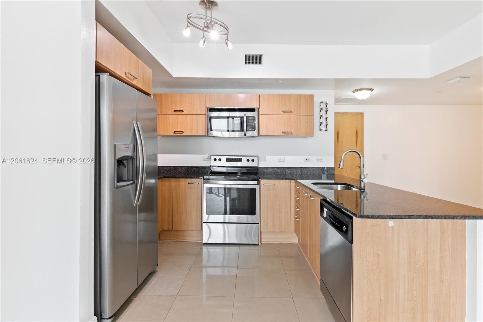 350 S Miami Ave # 1805, Miami FL 33130 photo 4