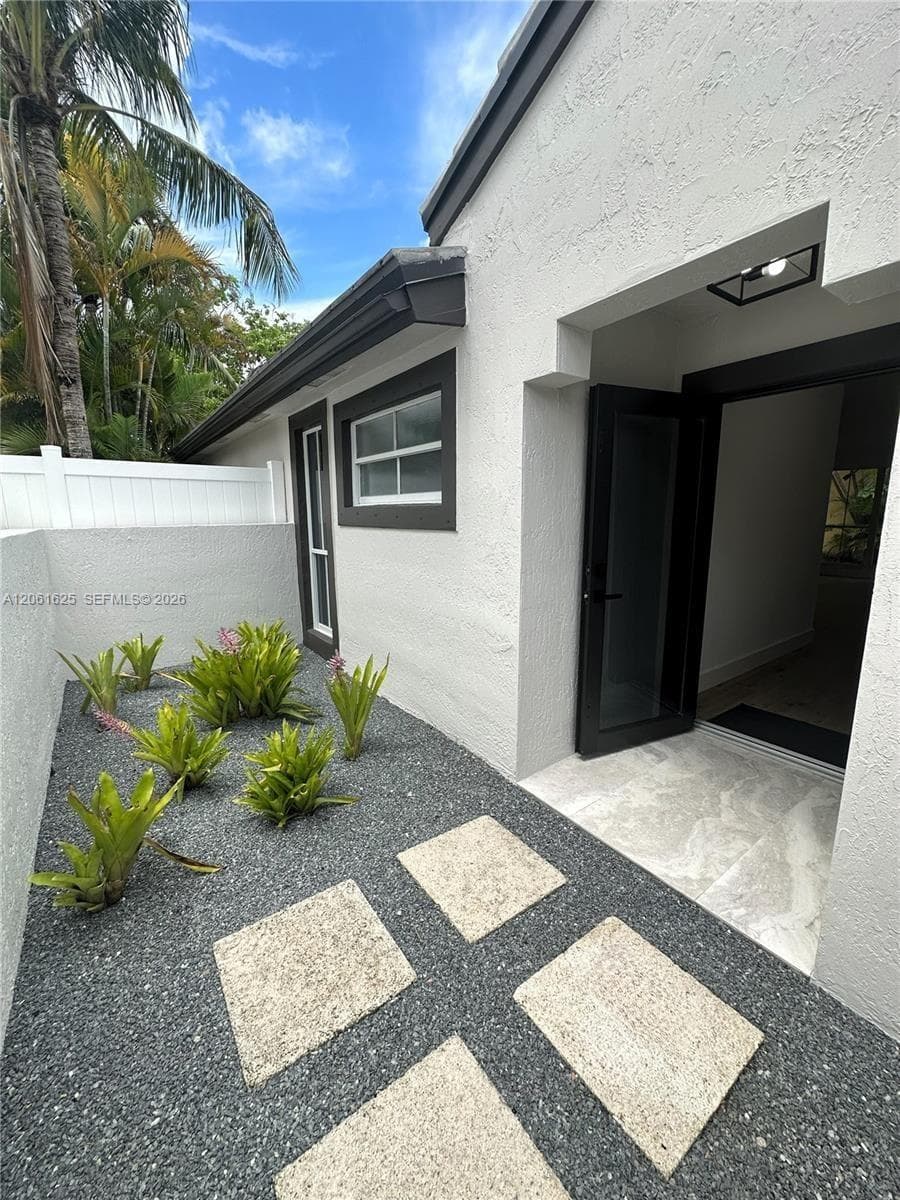 19179 NW 22nd St, Pembroke Pines FL 33029 photo 3