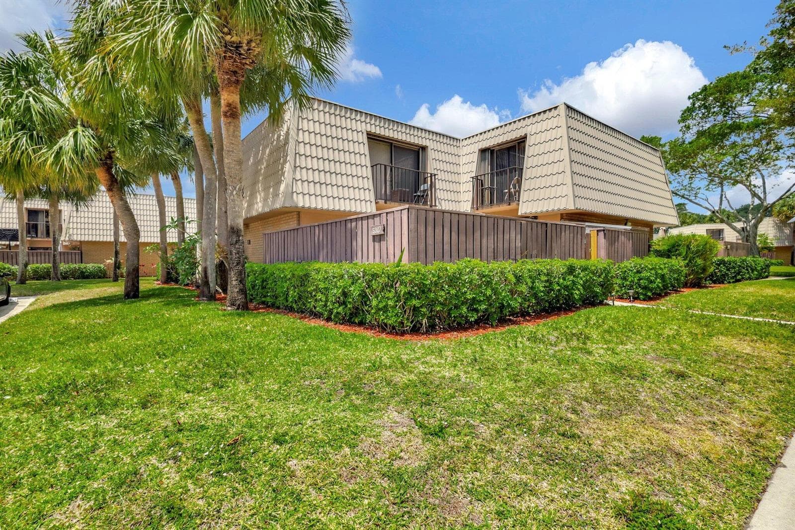 5907 59TH Way, West Palm Beach, FL 33409 photo 2