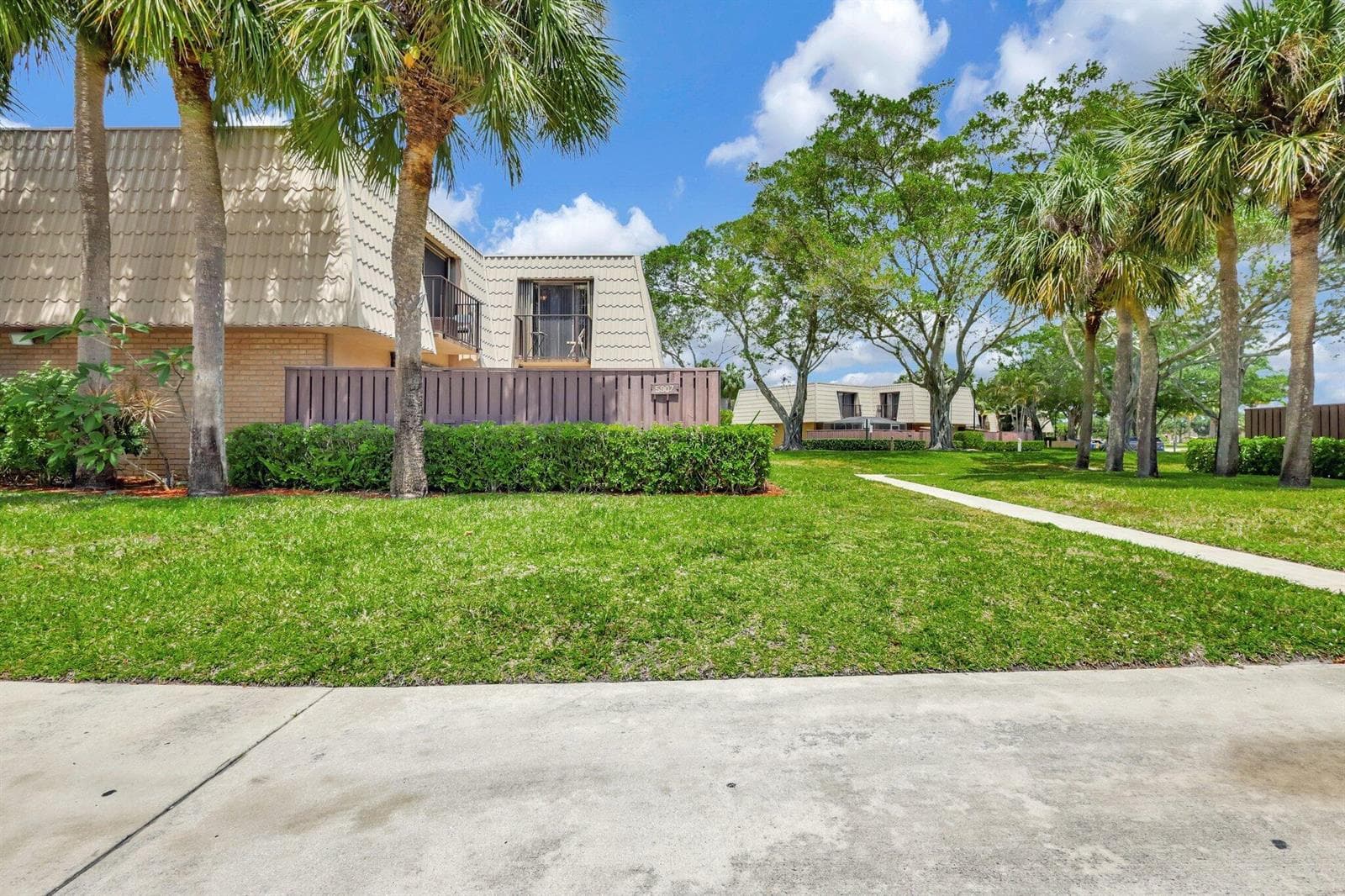 5907 59TH Way, West Palm Beach, FL 33409 photo 3
