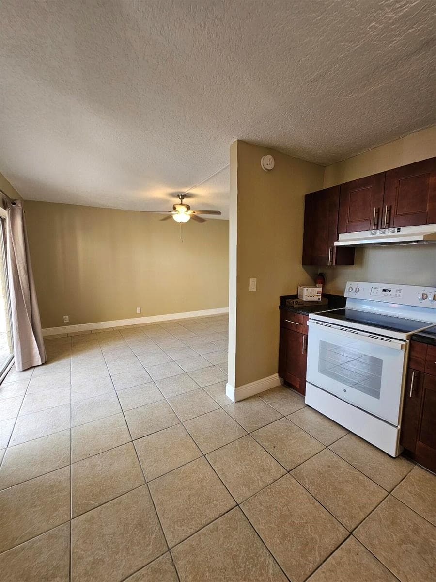 1200 W Blue Heron Boulevard # 5, Riviera Beach FL 33404 photo 3