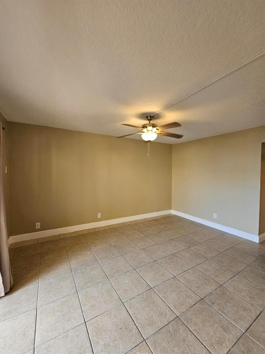 1200 W Blue Heron Boulevard # 5, Riviera Beach FL 33404 photo 4