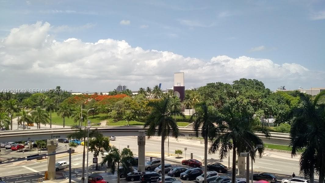 50 Biscayne Blvd # 508, Miami FL 33132 photo 4