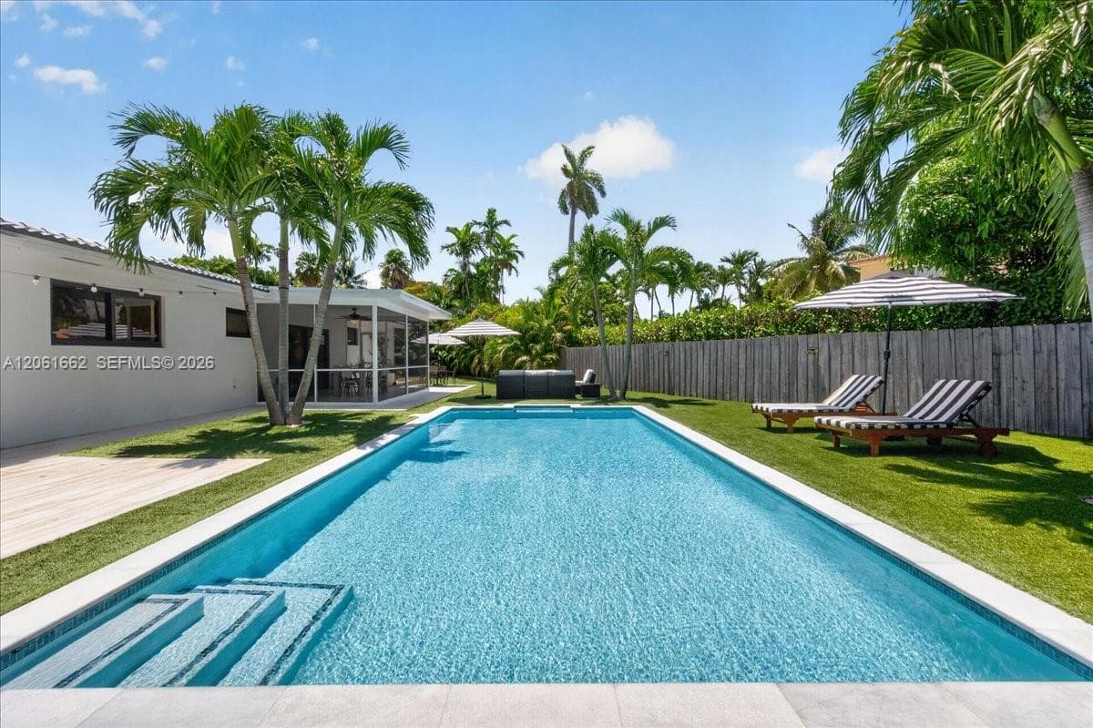 11504 NE 6th Ave, Biscayne Park FL 33161 photo 2