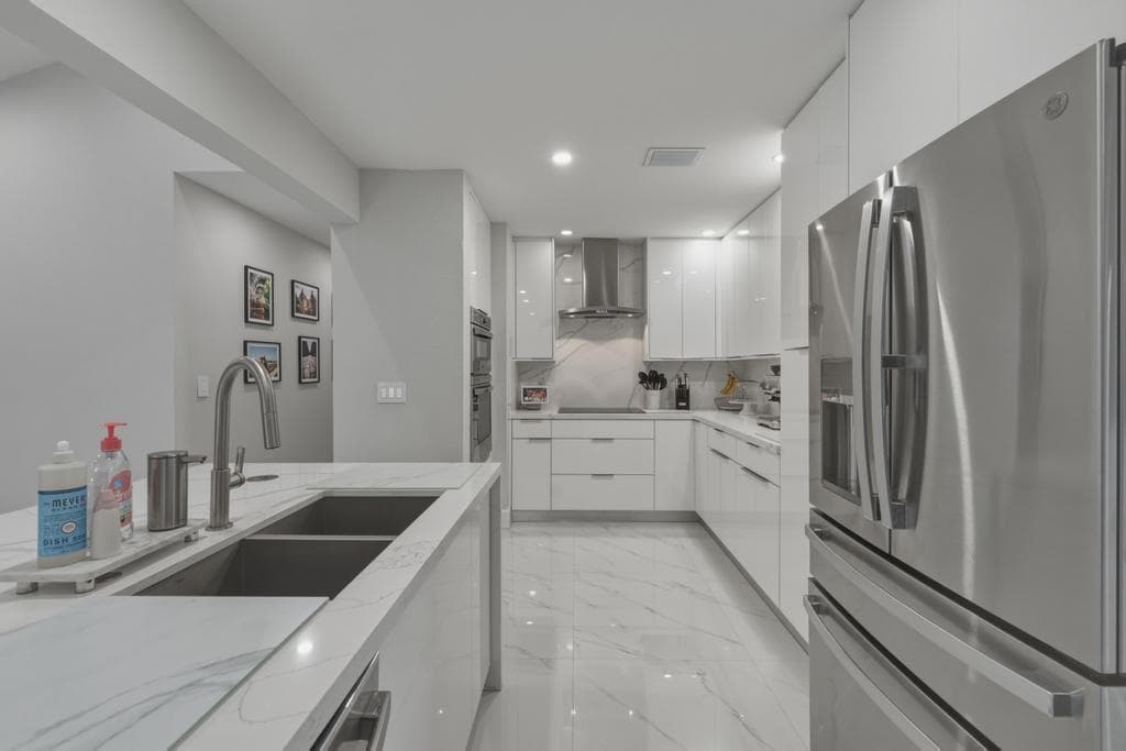 11120 NW 27TH Place, Sunrise FL 33322 photo 3