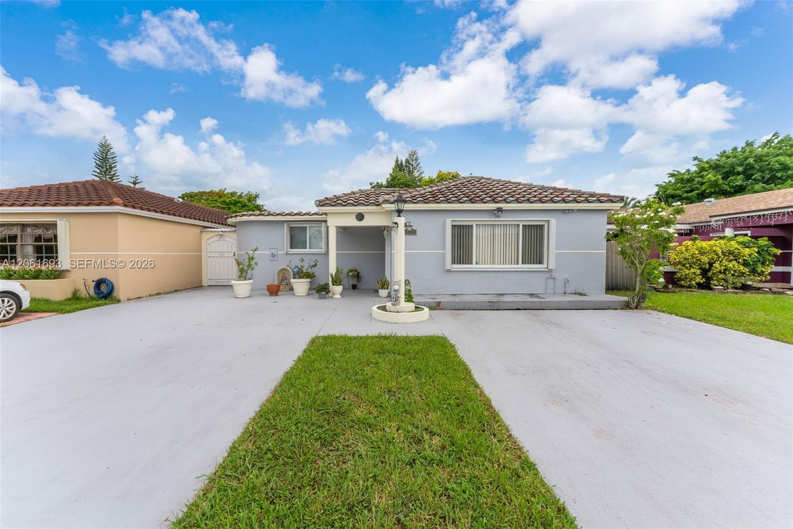 14726 SW 82nd Ter, Miami FL 33193 photo 2