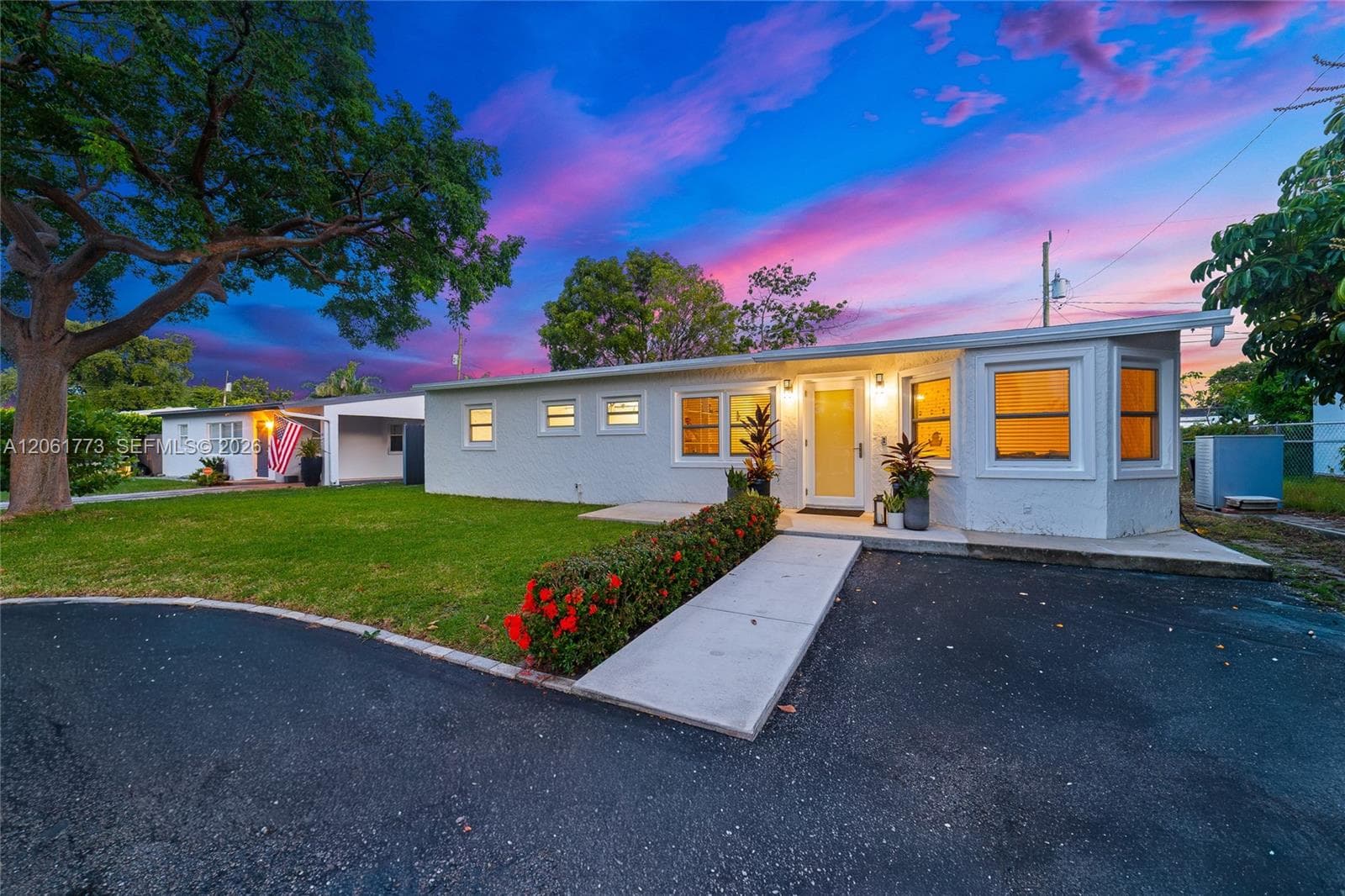 320 NE 59th Ct, Oakland Park FL 33334 photo 2