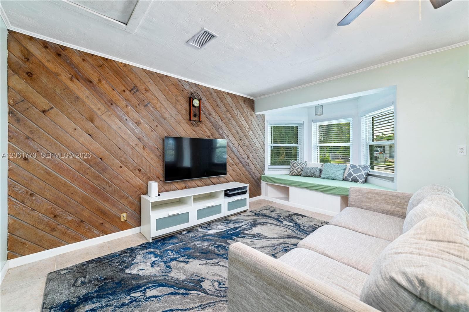320 NE 59th Ct, Oakland Park FL 33334 photo 4