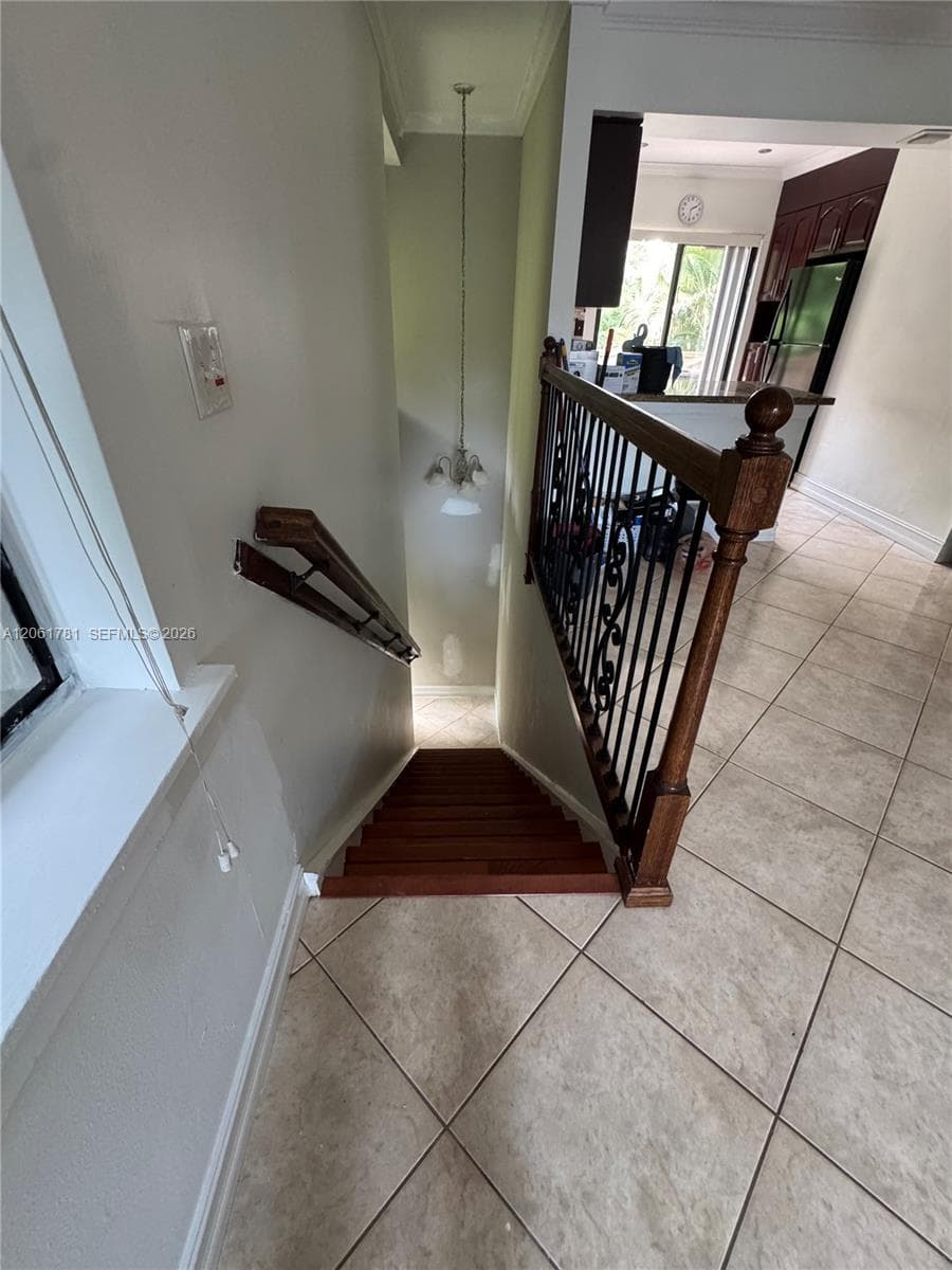 175 Wimbledon Lake Dr, Plantation FL 33324 photo 2