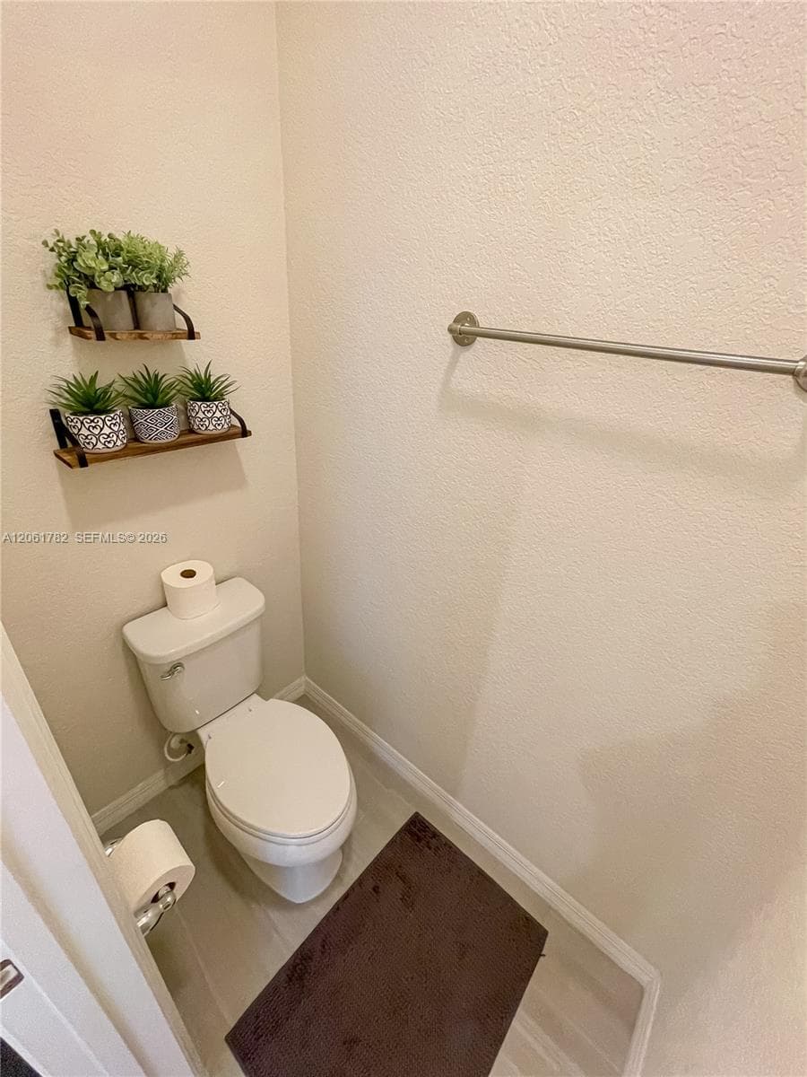 5100 Eucalyptus Dr # 2, Hollywood FL 33021 photo 5