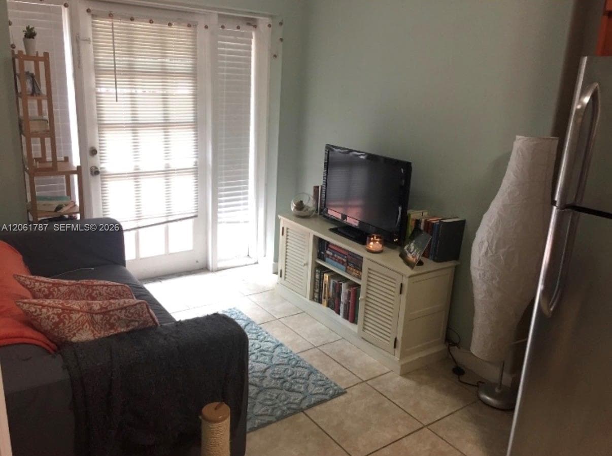 1200 Wallace St # B, Coral Gables FL 33134