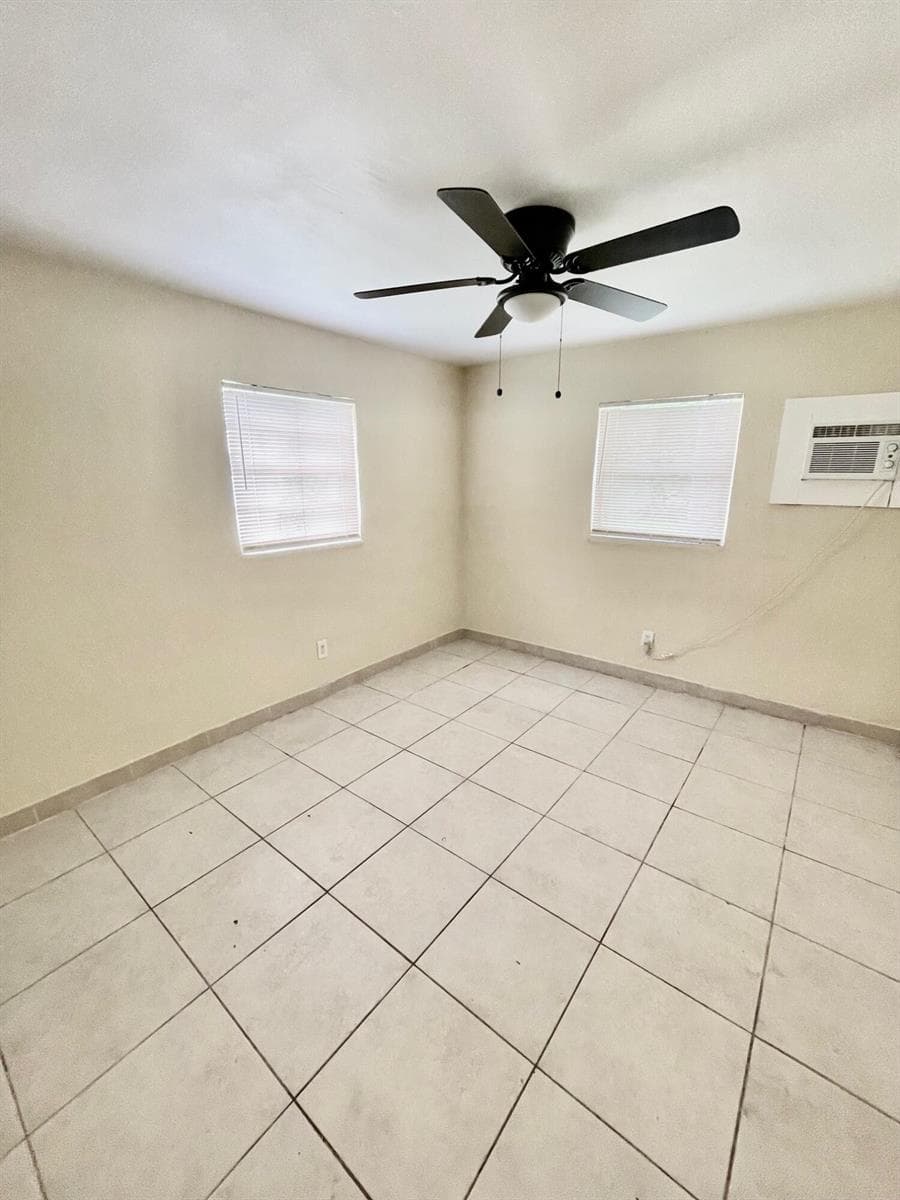 22 NW 8th Avenue, Dania Beach FL 33004 photo 4