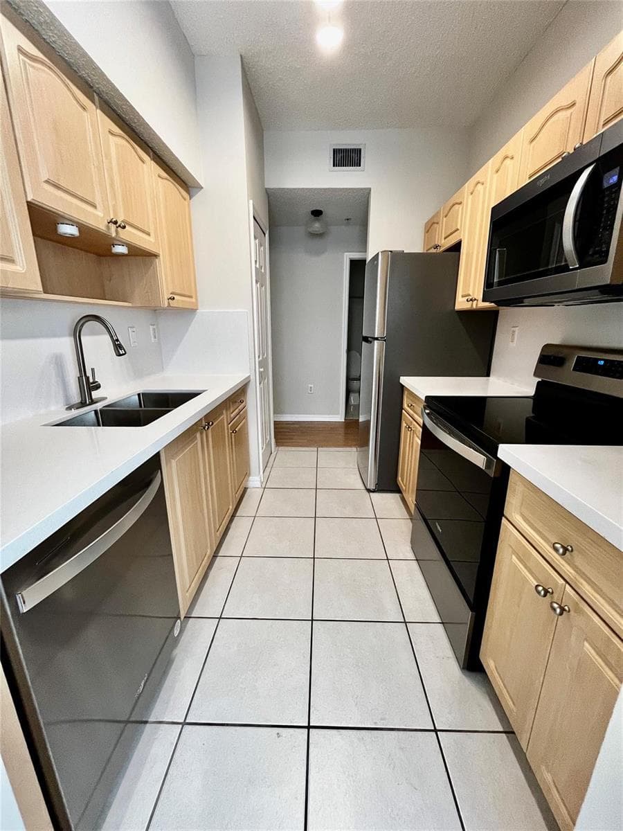 7085 NOVA Drive # 311, Davie FL 33317 photo 3