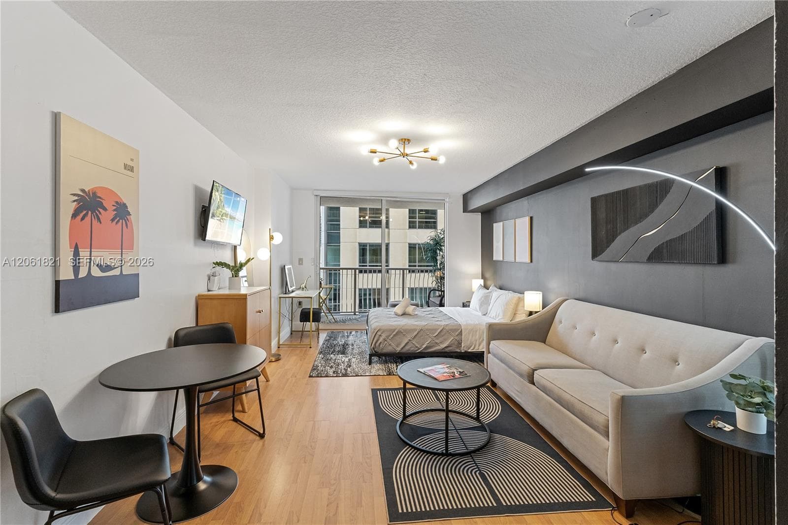 1200 Brickell Bay Dr # 1816, Miami FL 33131