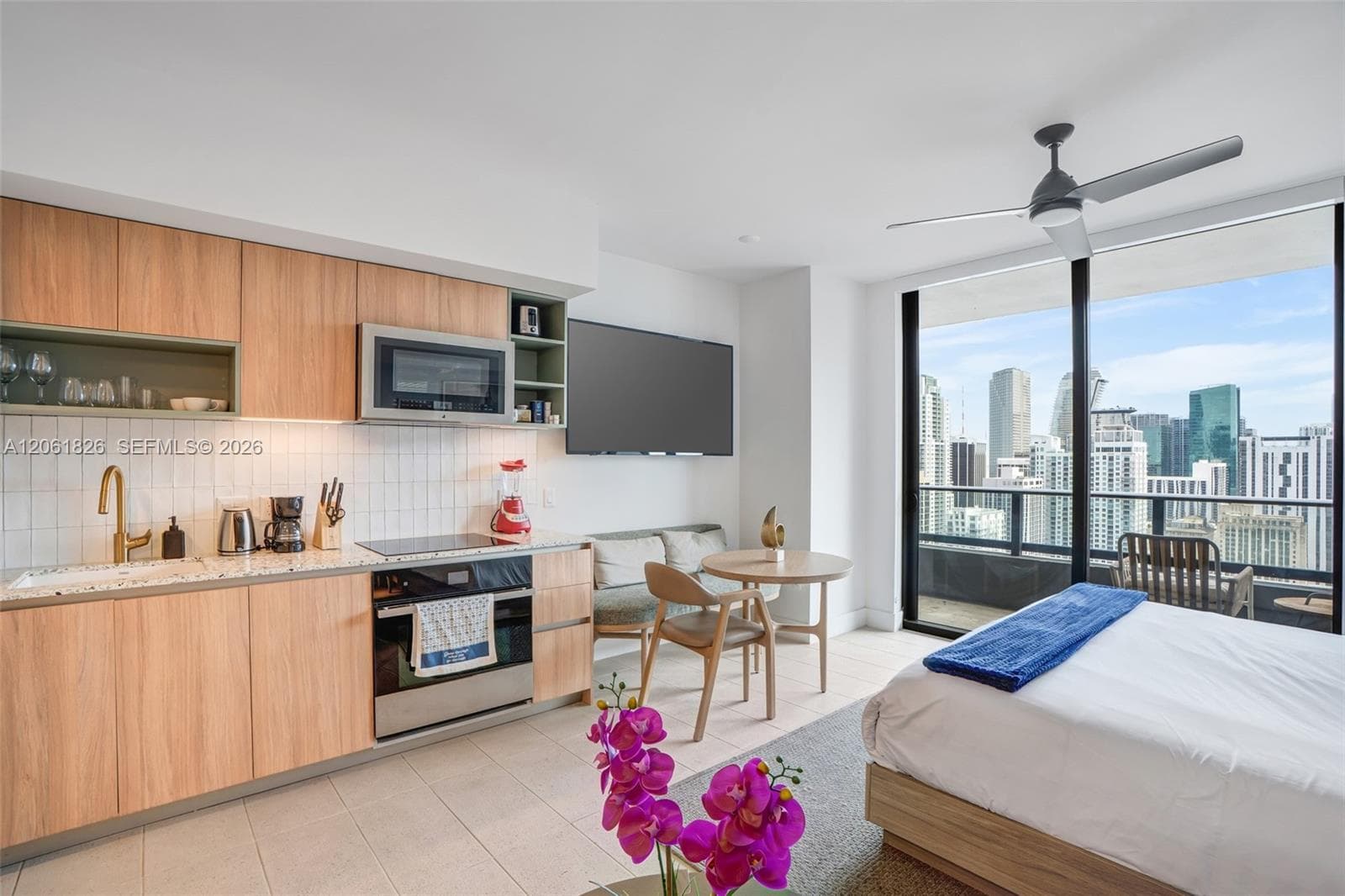 159 NE 6th St # 3212, Miami FL 33132 photo 3