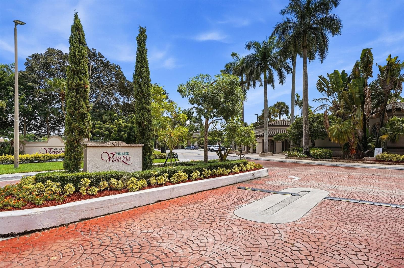 9938 NOB HILL Lane # 9938, Sunrise FL 33351 photo 2