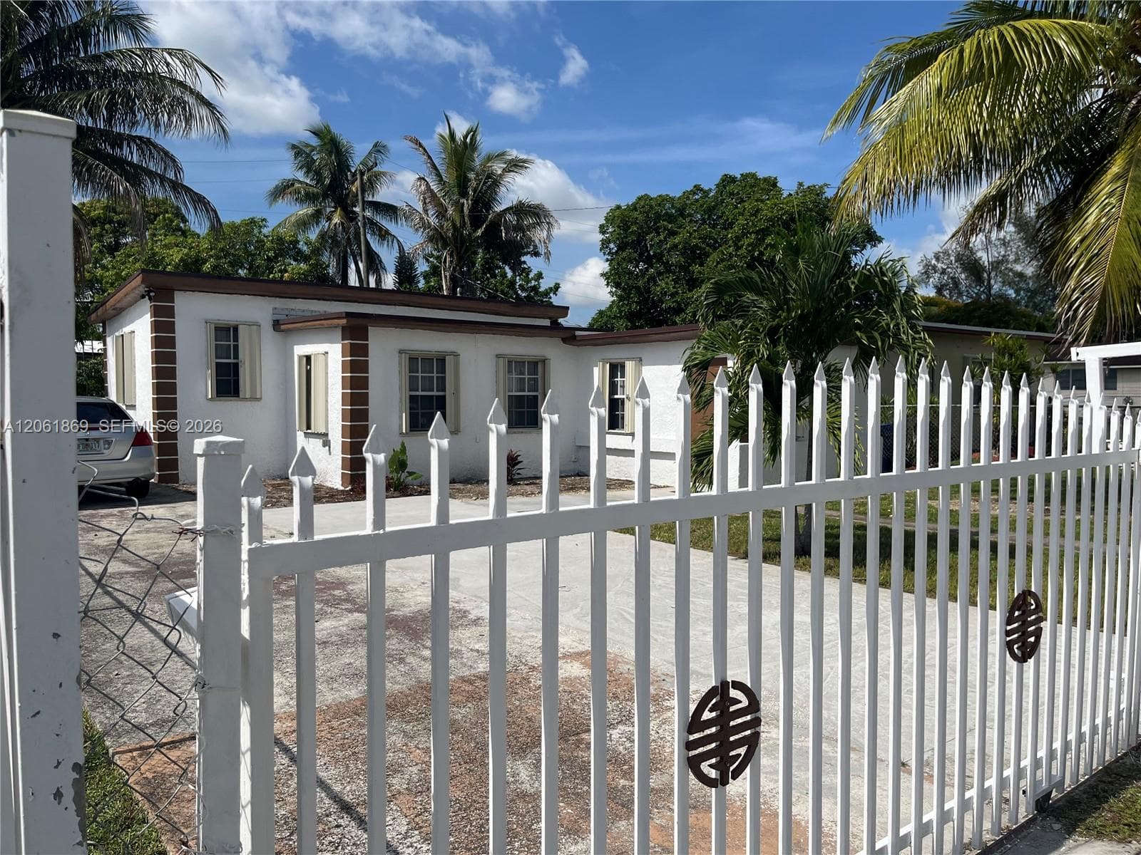 1160 NW 105th St, Miami, FL 33150 photo 2