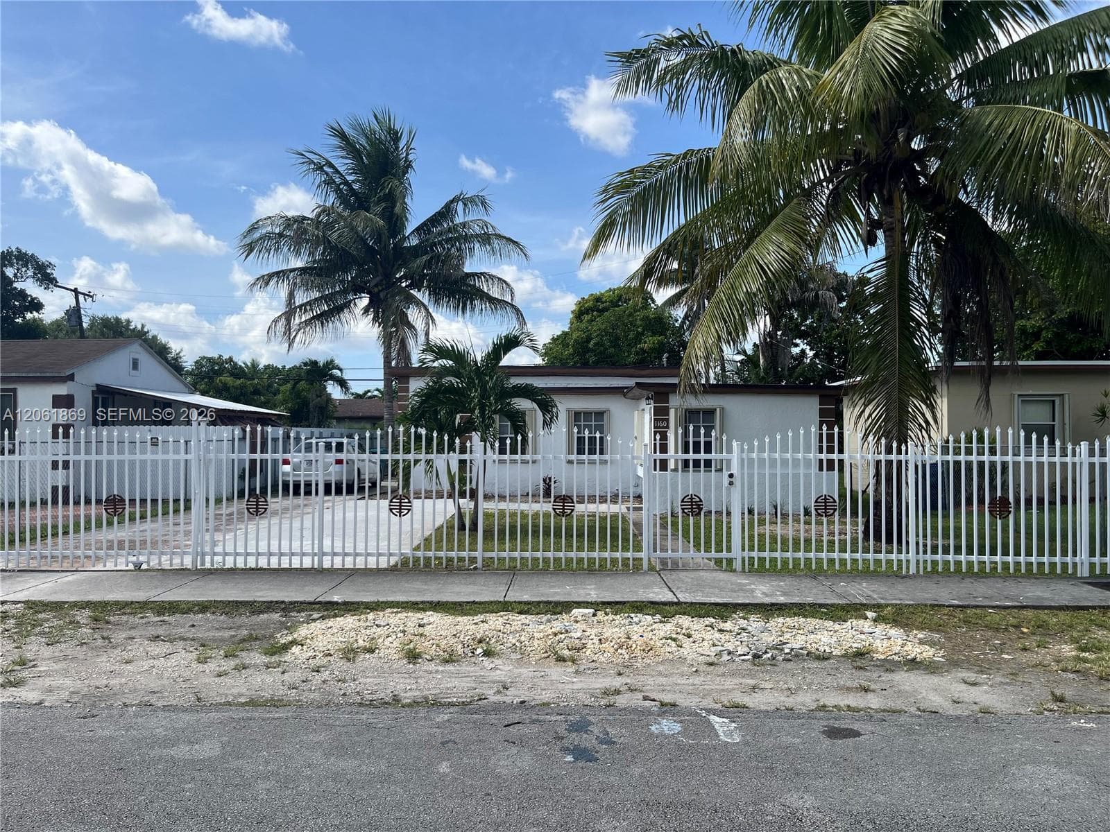 1160 NW 105th St, Miami, FL 33150