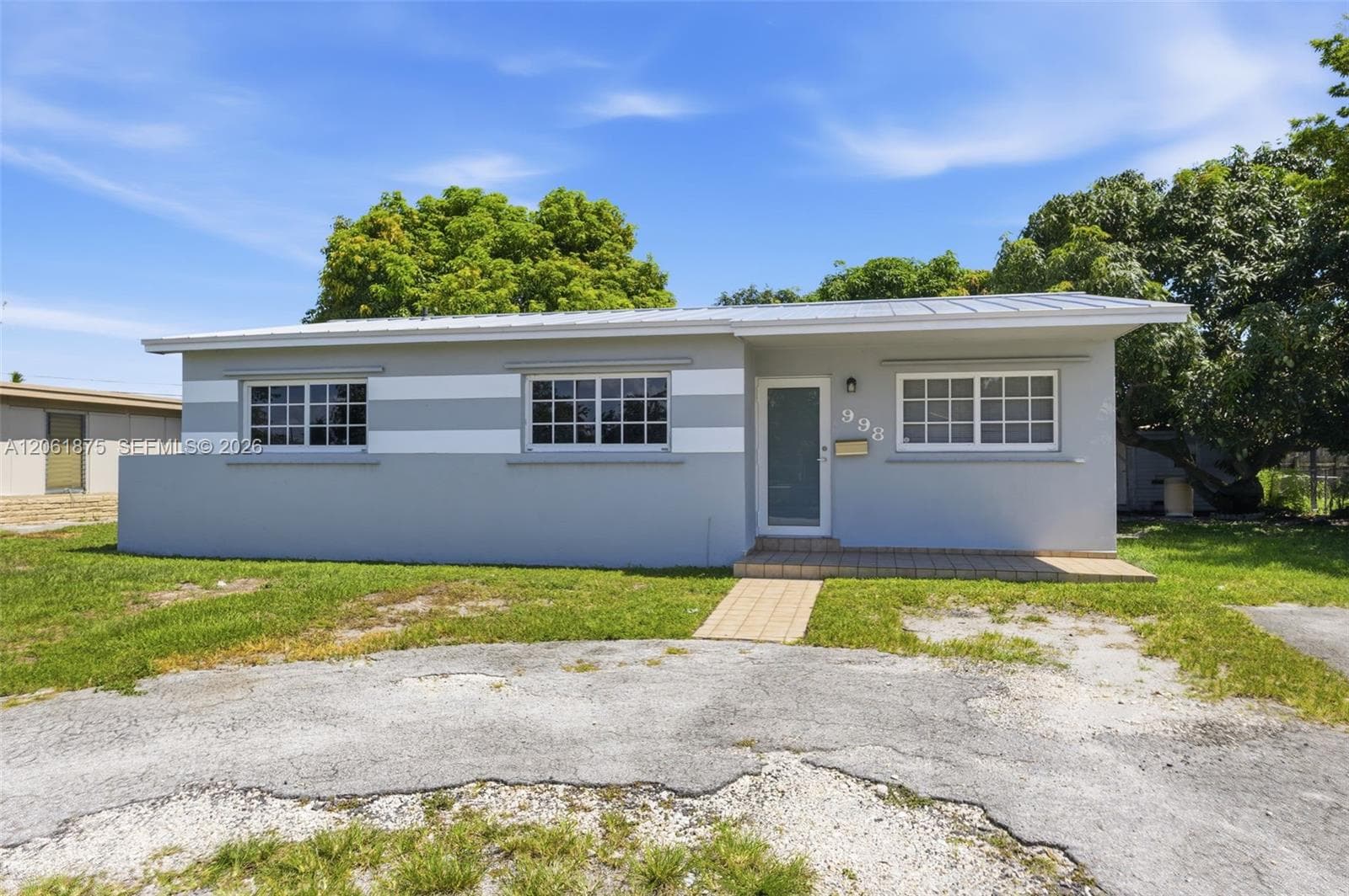 998 W 68th St, Hialeah FL 33014 photo 4