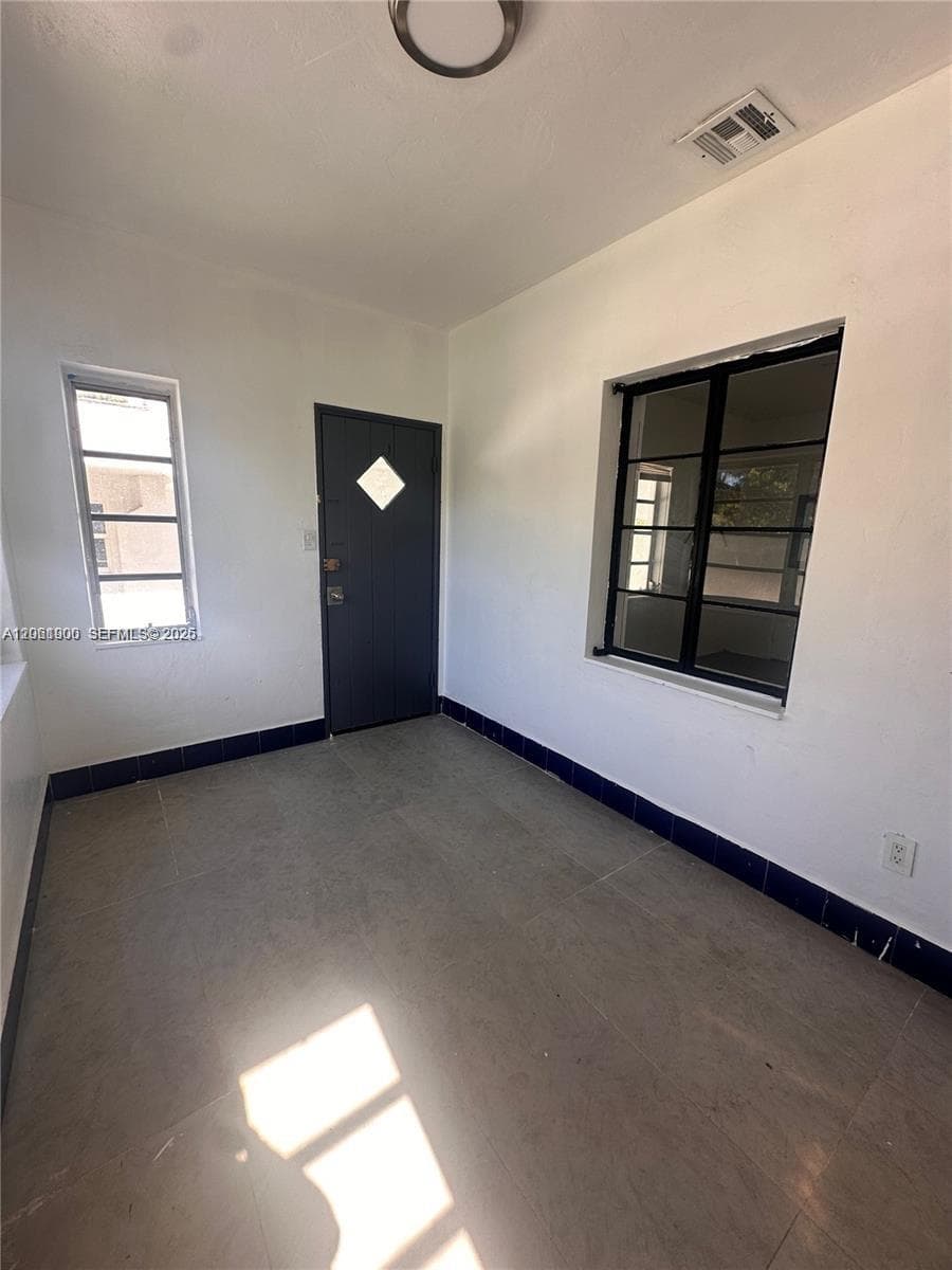 1836 NW 33rd St, Miami FL 33142 photo 3