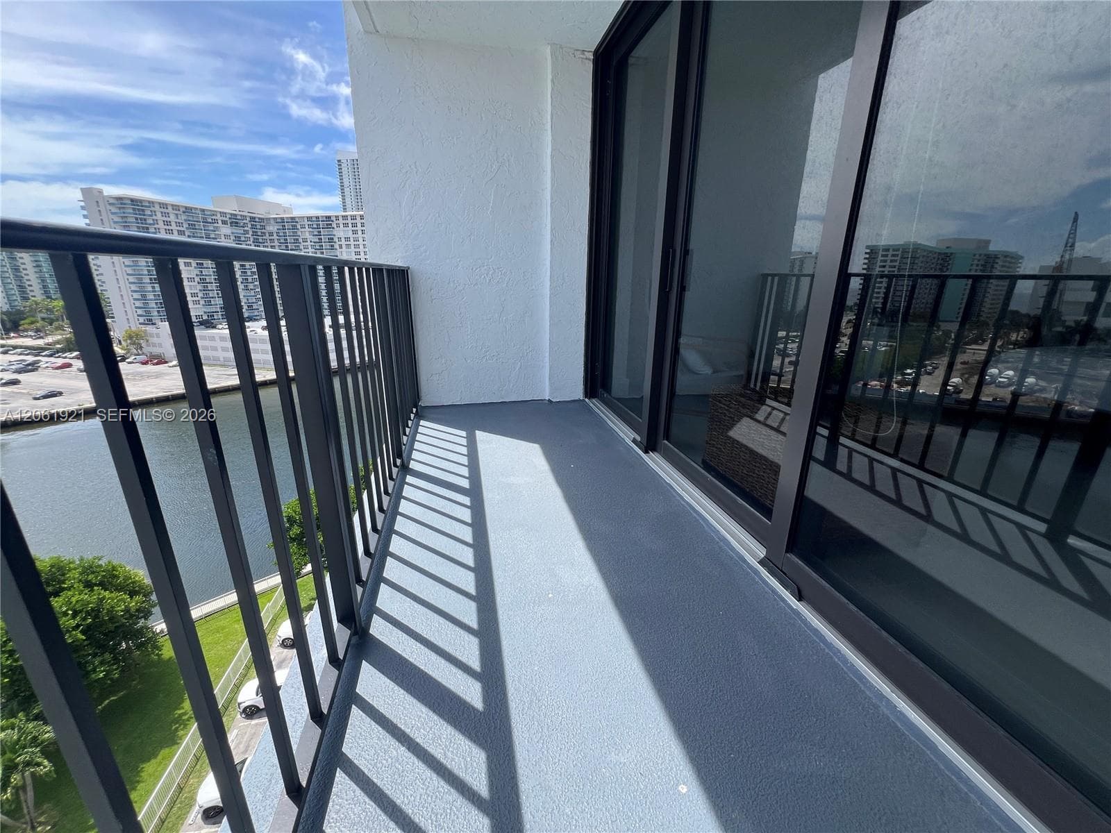 200 Leslie Dr # 1017, Hallandale Beach FL 33009 photo 2