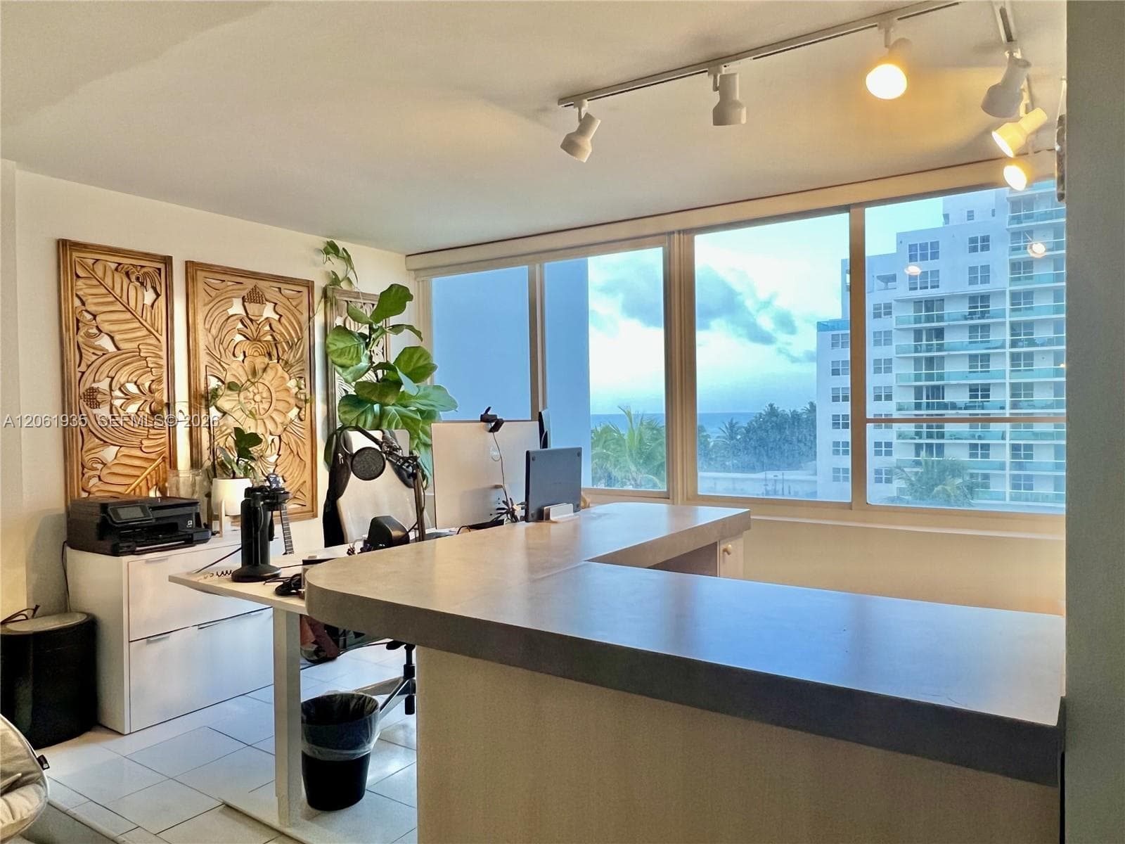 5005 Collins Ave # 518, Miami Beach FL 33140 photo 2